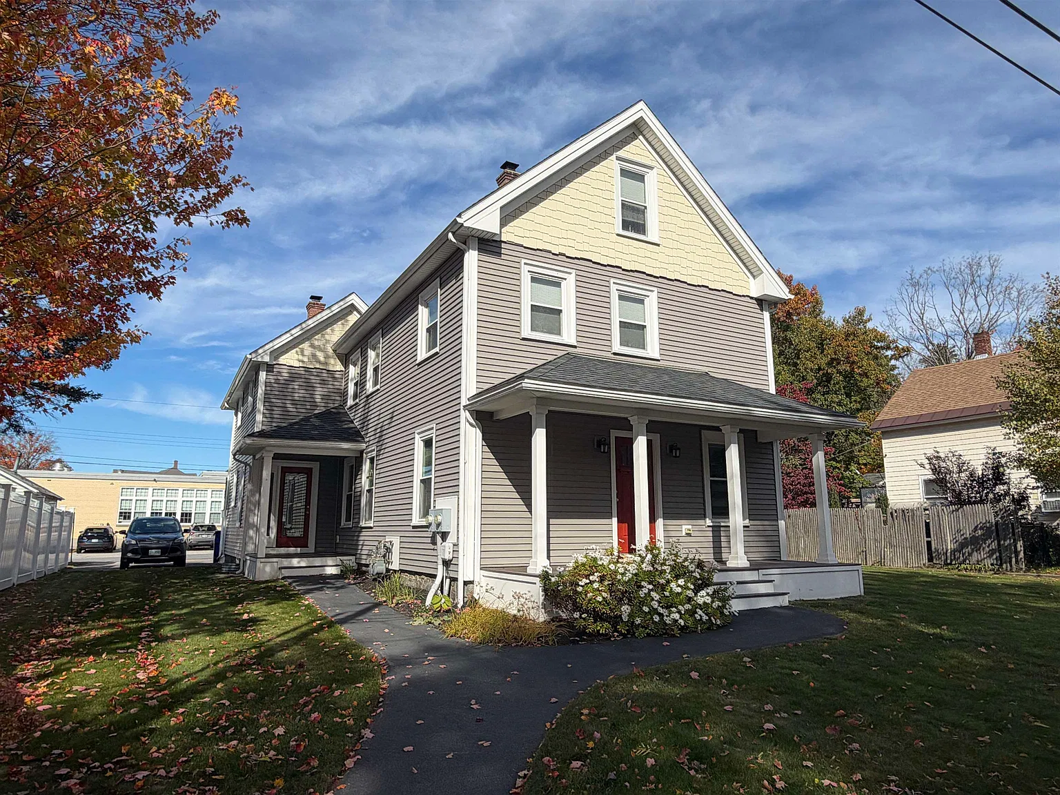 3 bed, 1.0 bath, 1052 sqft, $2,800 — Photo 1
