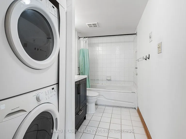 1001 Bay St #2709 — Photo 21