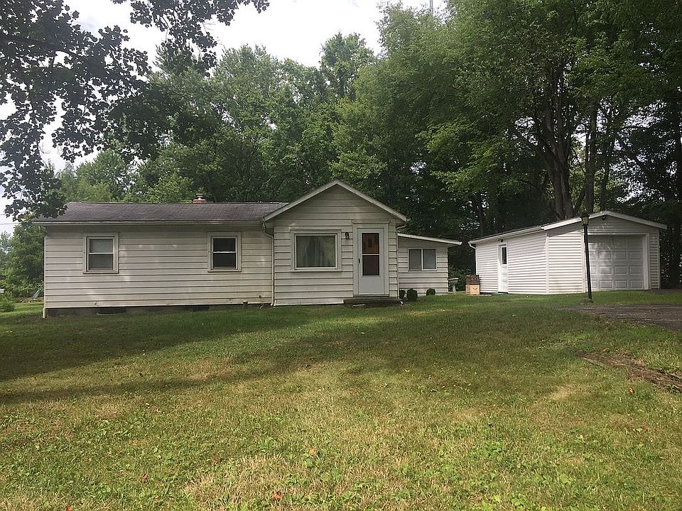 816 Schocalog Rd: 1112 Sq Ft