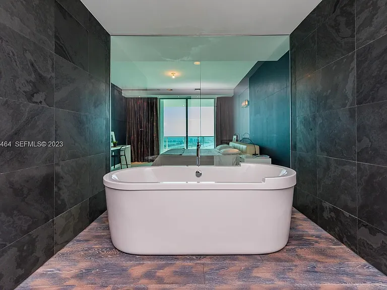 900 Biscayne Blvd #Penthouse 6205 — Photo 11