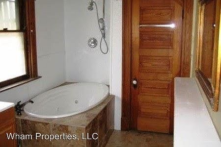 3rd image of 3748 Beechmont Ct