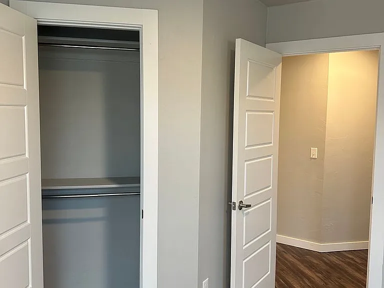750 SW 14th St — Photo 23