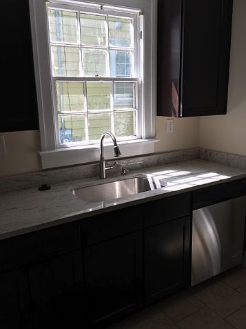2nd image of 305 Coming St
