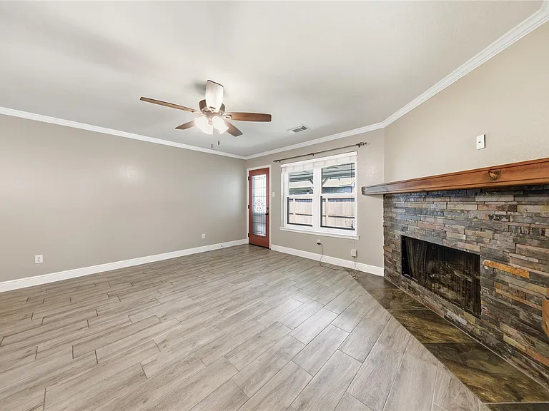 13506 Spring Ct — Photo 8