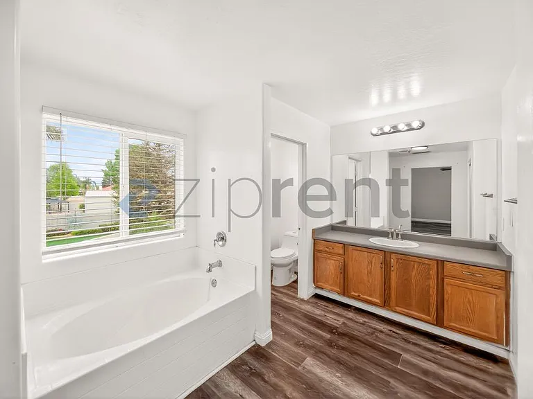 12104 Timberpointe Dr — Photo 10