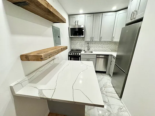 Rented by J PRESTON AND ASSOCIATES INC | media 3