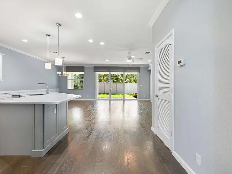 7018 Limestone Cay Rd — Photo 8