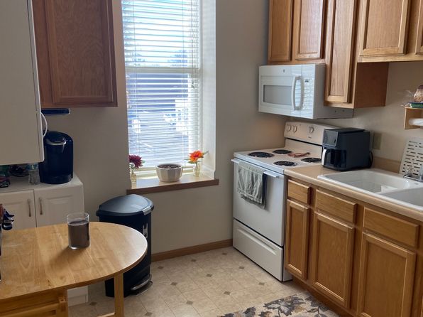 201 W Main St #1