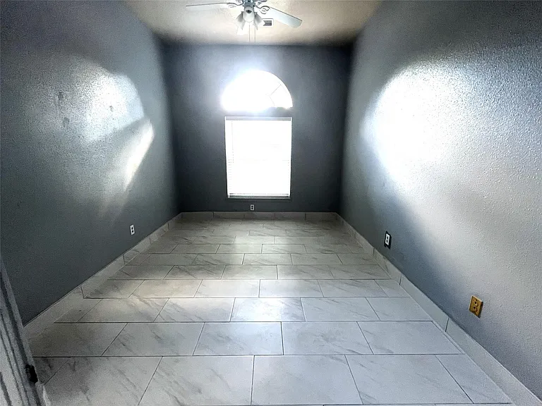 2318 Pheasant Creek Dr — Photo 8
