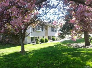 746 Ridgebury Rd, Slate Hill, NY 10973