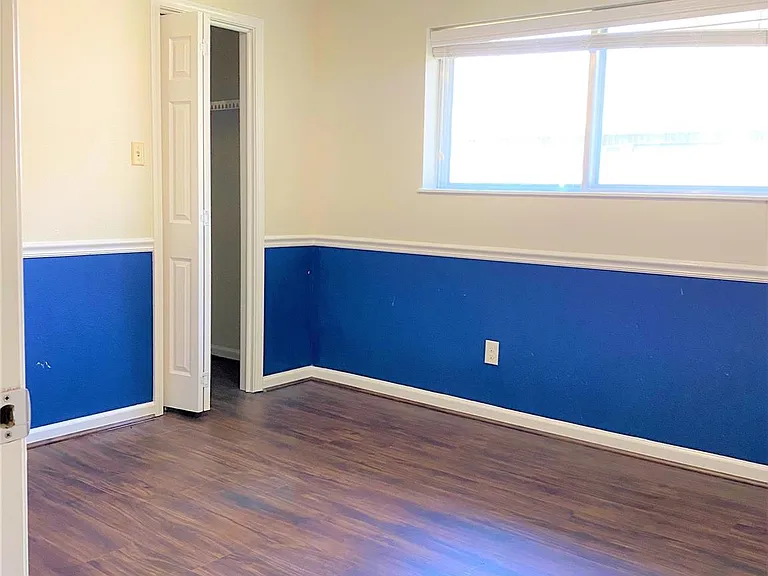 803 Dogwood St — Photo 11
