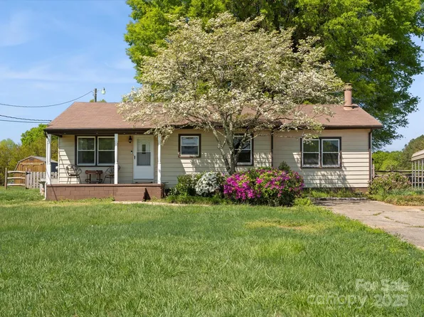 714 S 8th St, Bessemer City, NC 28016