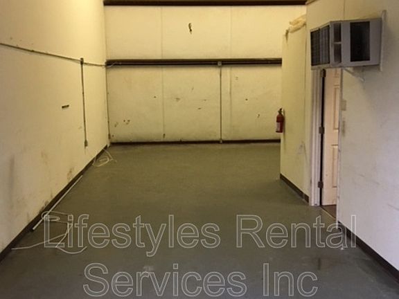 3rd image of 2667 Dunn Ave Suite 6