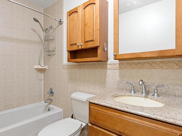 1809 Silver Ct — Photo 13