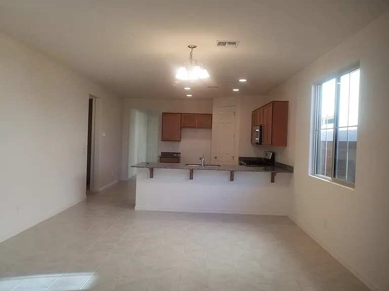 20415 E Domingo Rd — Photo 4