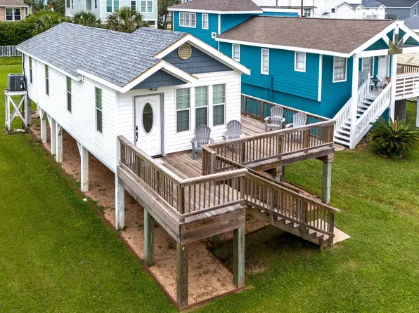 4115 Surf Dr, Galveston, TX 77554
