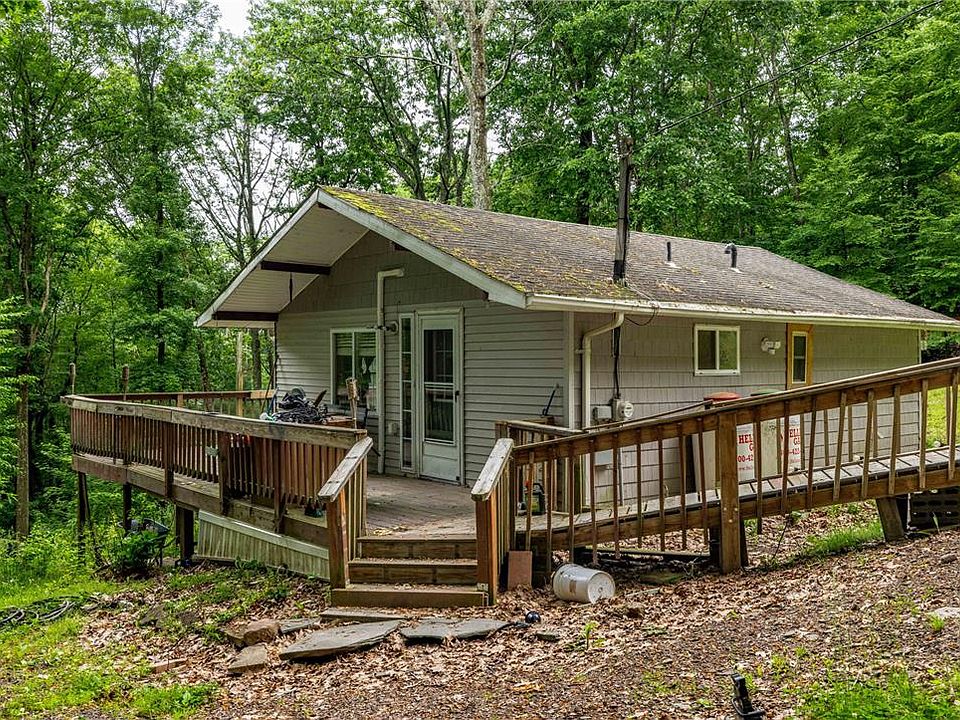 1st image of 58 Hemlock Springs Dr