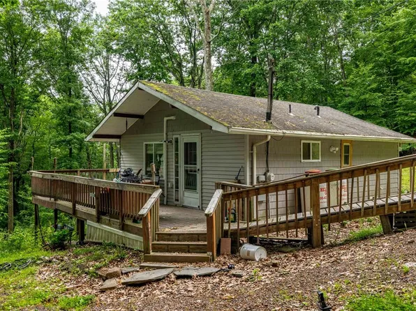 58 Hemlock Springs Dr, Shickshinny, PA 18655
