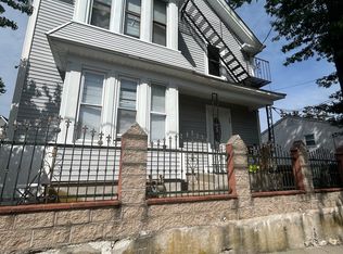 136 Seamans St FLOOR 1, Providence, RI 02908