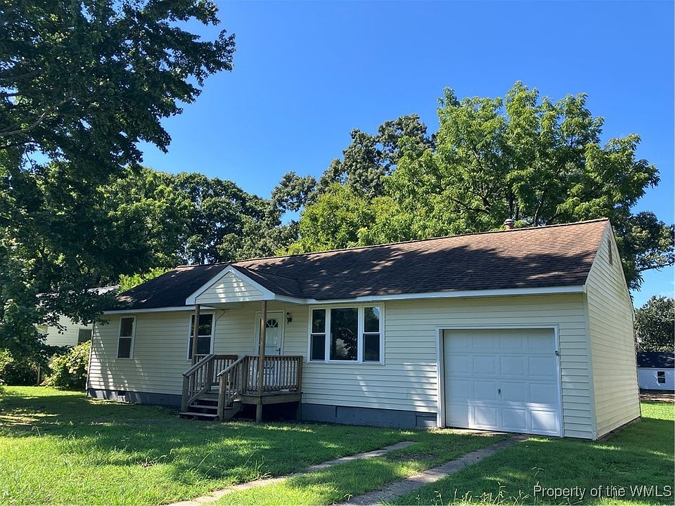1st image of 914 Tyler Dr