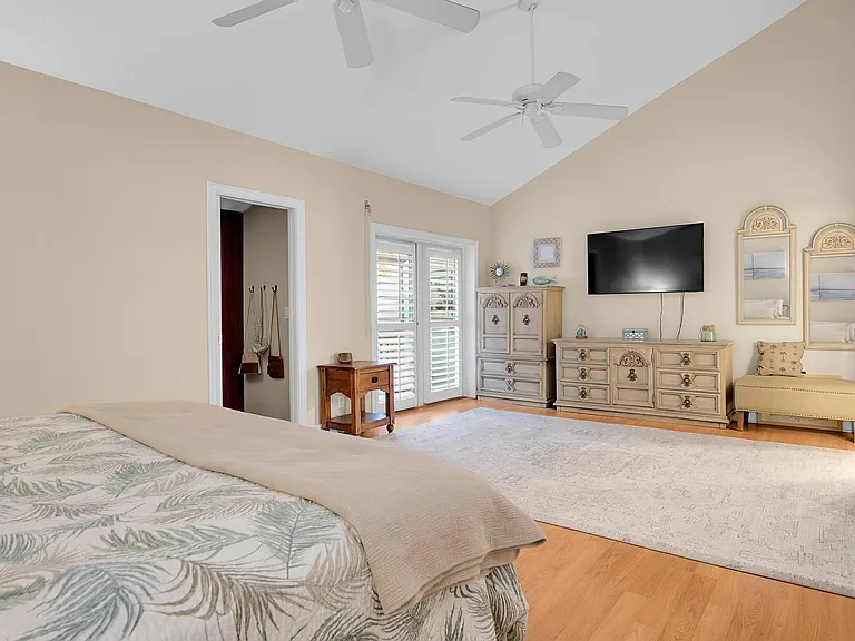 22860 Ironwedge Dr — Photo 38