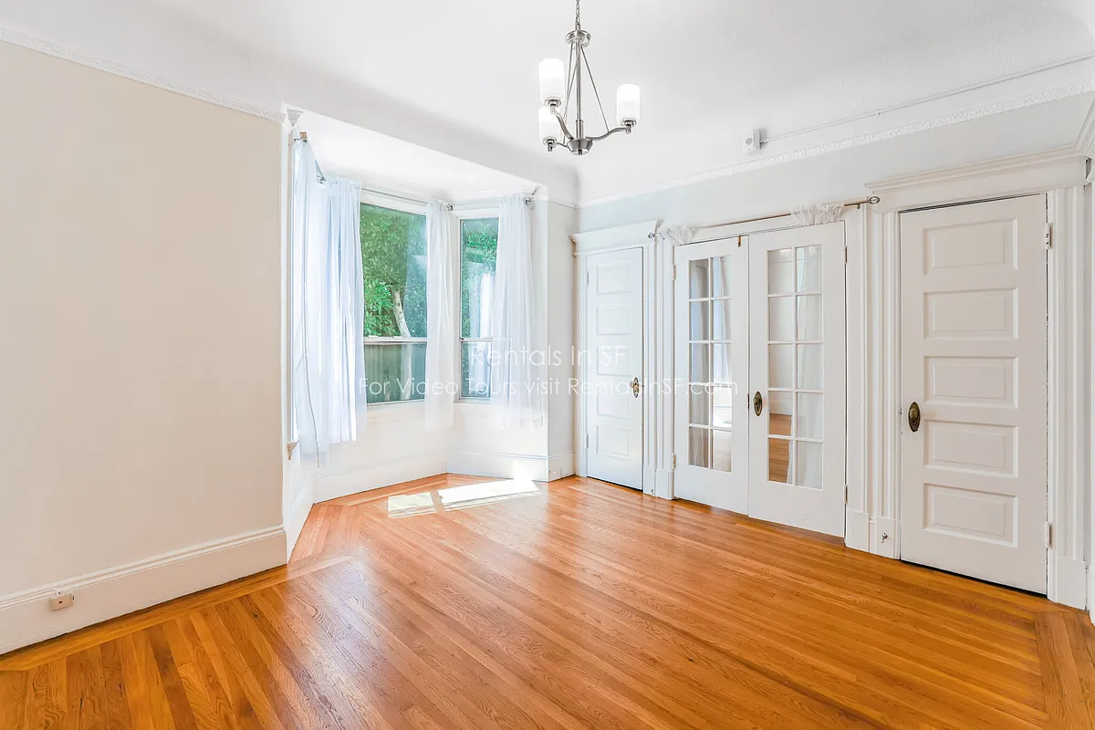 Building Photo - 203 Steiner St #B