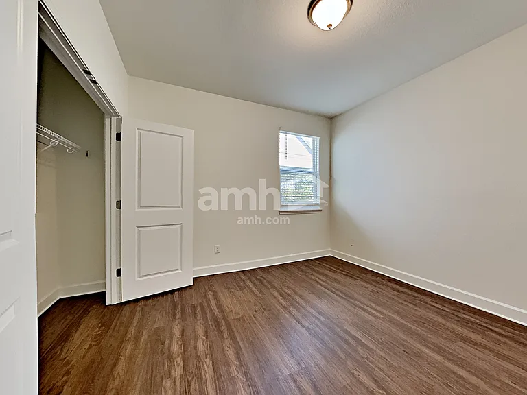 481 Sandstone Dr — Photo 18