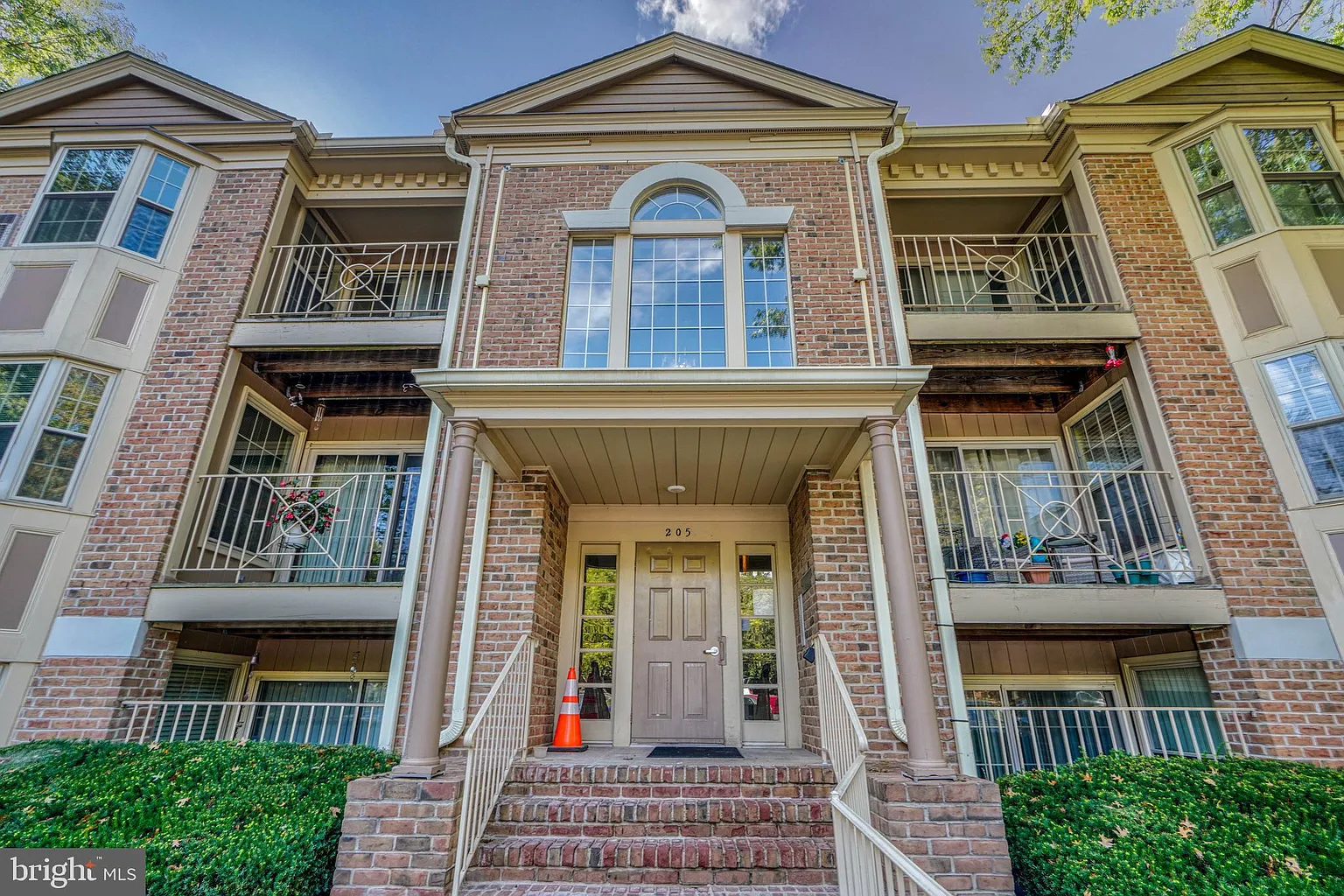 205 Star Pointe Ct Unit 2A photo 1