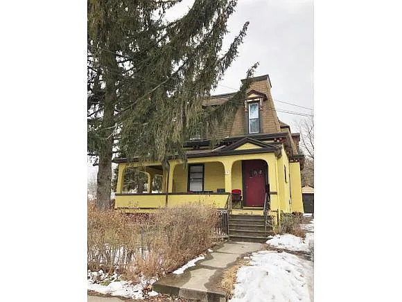 13 Haendel St photo 1