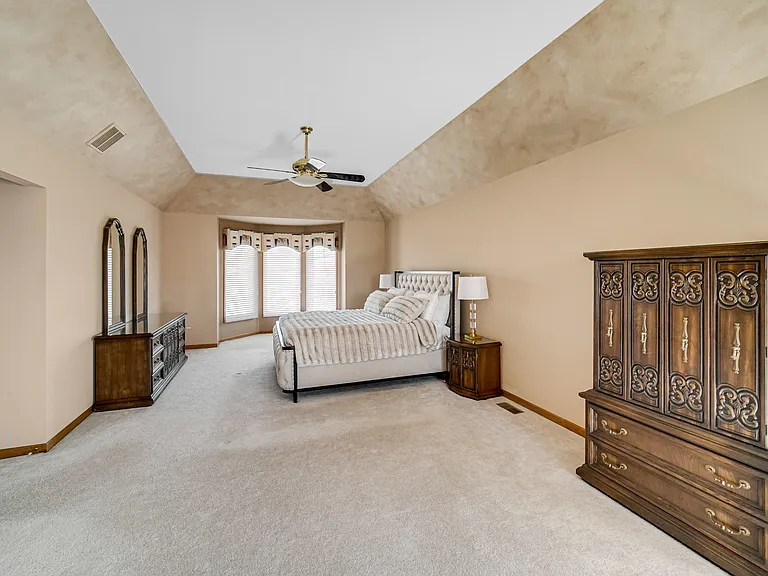15538 Royal Glen Ct — Photo 10