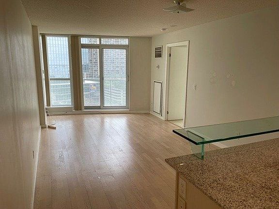 2nd image of 8 York St #1605
