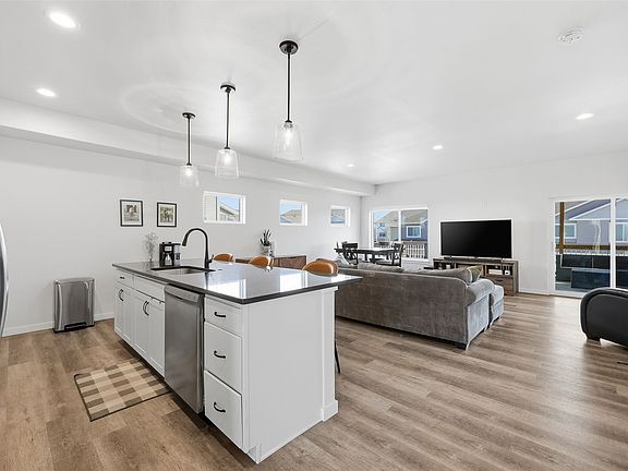 4th image of 1162 Dahnovan Dr