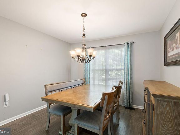 3rd image of 22 Francis Ct