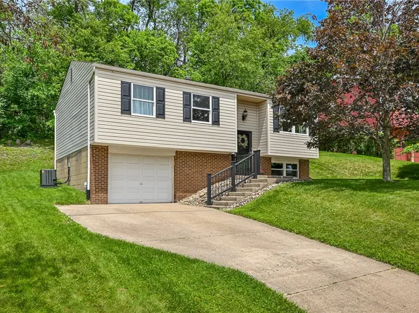 149 Willowood Dr, Pittsburgh, PA 15214