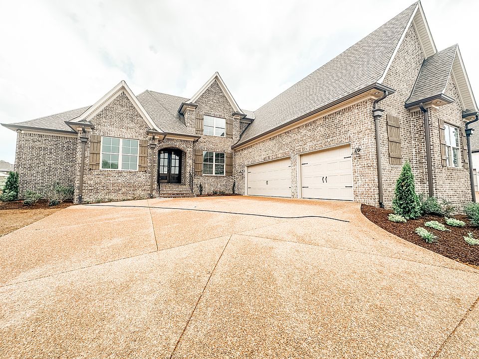 1st image of 374 Broughton St Lot 96