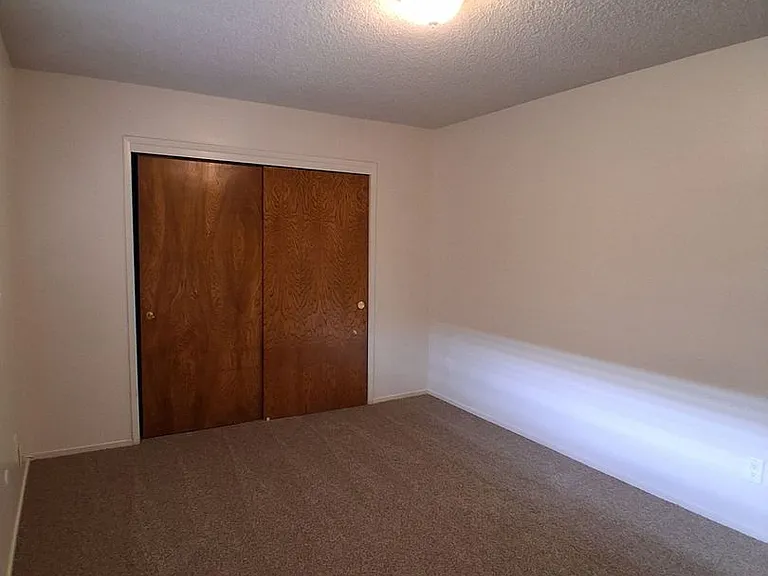 1493 W Fairmont — Photo 6