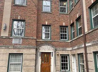 1814 W Chase Ave #1, Chicago, IL 60626