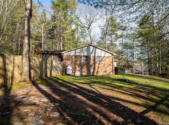 4th image of 218 Navaho Dr