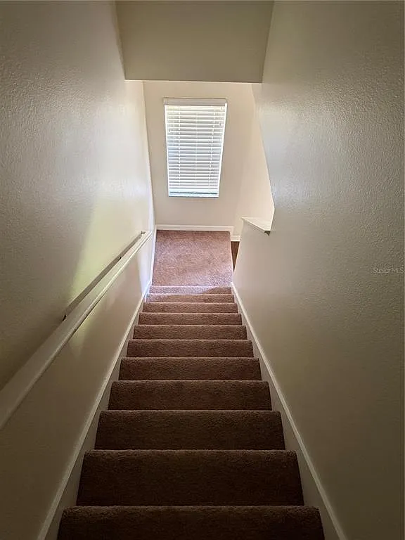 3 bed, 2.5 bath, 1495 sqft, $2,000 — Photo 4