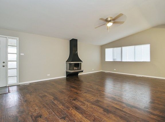 2nd image of 361 Oakwood St