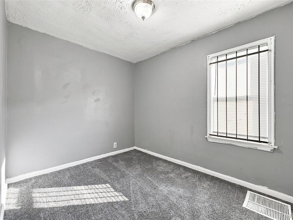 11053 Flanders St, photo 8