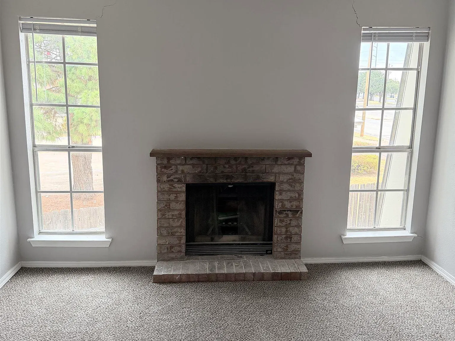 1 bed, 1.0 bath, 695 sqft, $795 — Photo 2