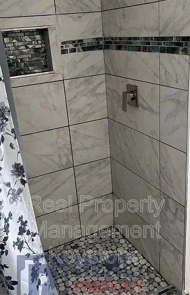 408 Alice St — Photo 10