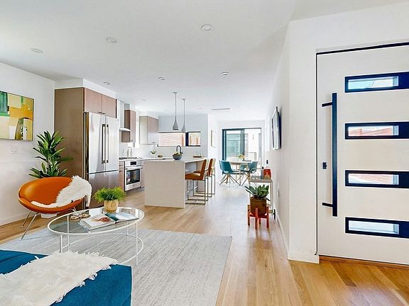 2nd image of 131 Charles St #0
