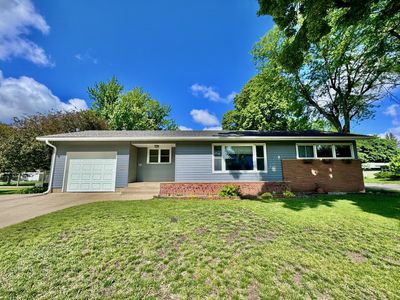 303 N Bruce St, Marshall, MN, 56258