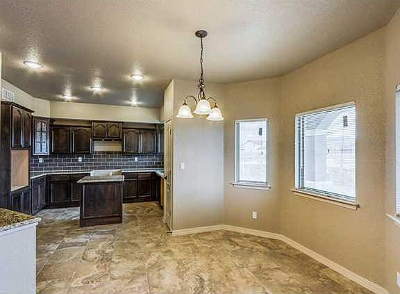 4th image of 5504 Valley Oak Dr