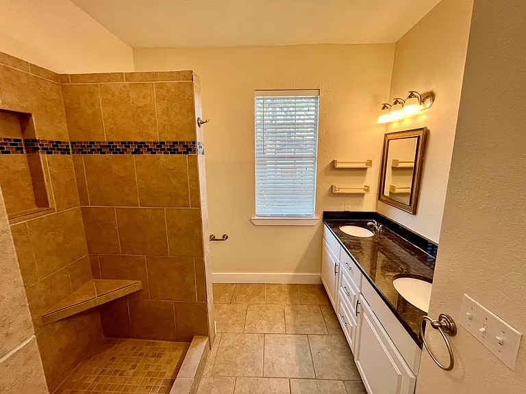 711 N Palmetto — Photo 14