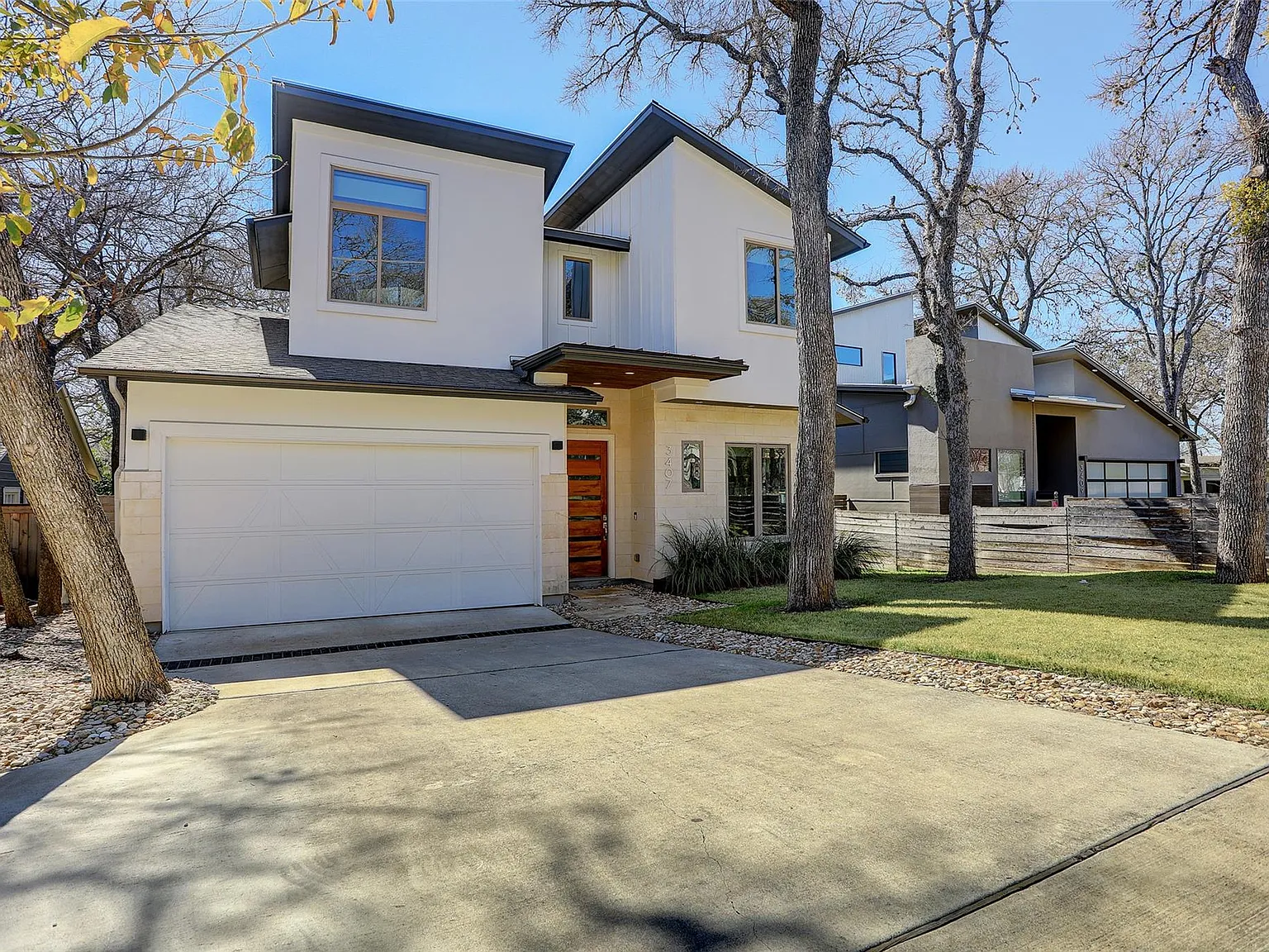 3 bed, 3.5 bath, 2543 sqft, $14,500 — Photo 2
