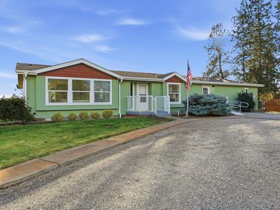 10304 E Chinook Ln, Chattaroy, WA, 99003