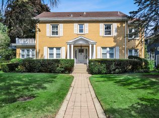 854 Sheridan Rd, Wilmette, IL 60091